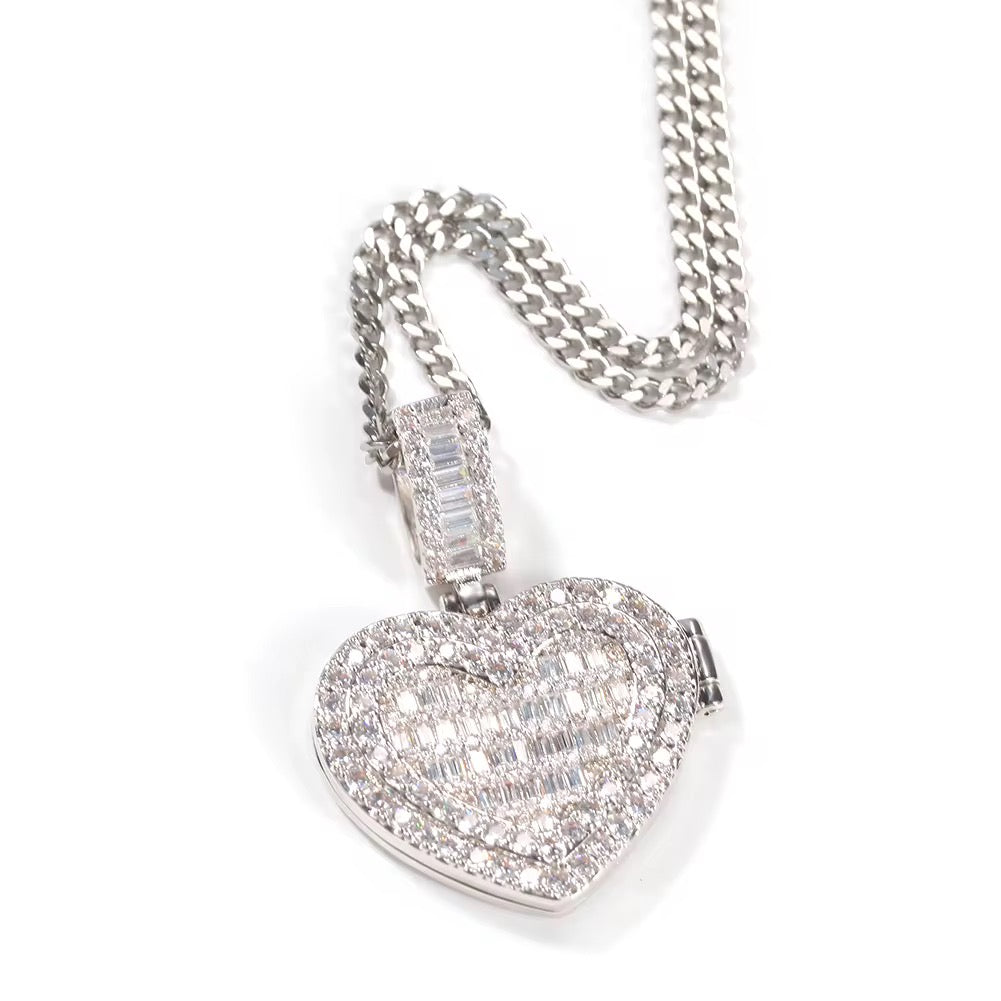 4EVA IN MY HEART LOCKET (PREORDER)